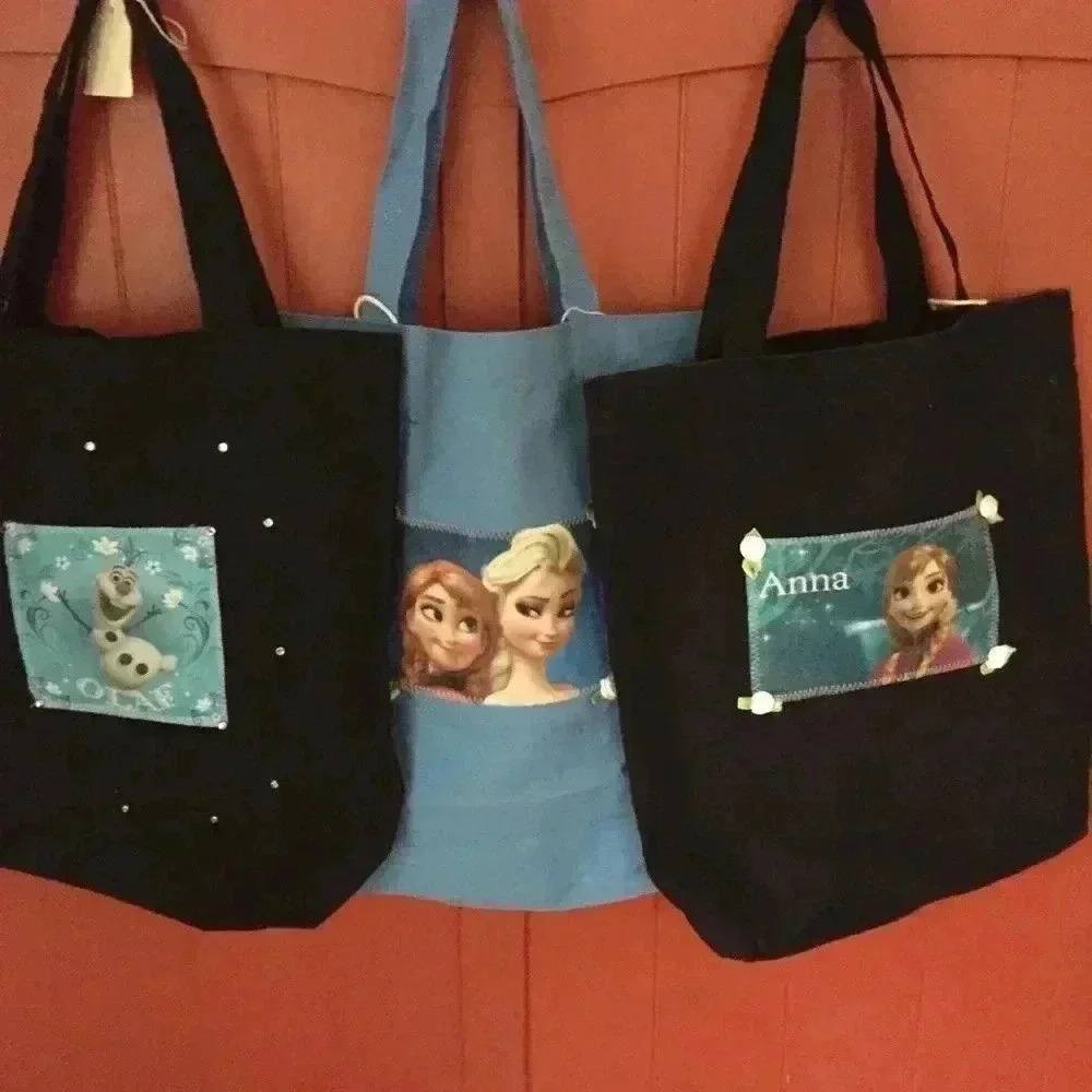 New! Disney Frozen Tote Bags.
